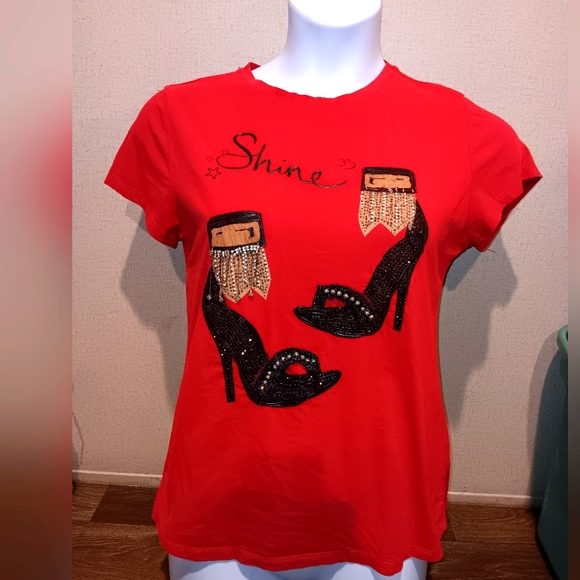 Vinizbena Red Top Women designed in Italy size XL - Picture 1 of 4